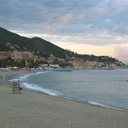 Apartamento Quiete Ad Un Passo Dal Mare Albisola Superiore Exterior foto